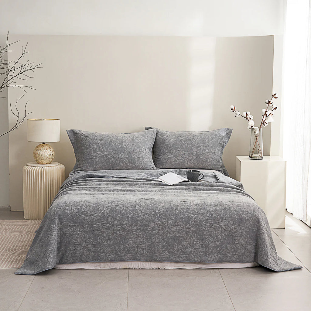 Cotton Jacquard Soybean Fiber Light Comforter Set