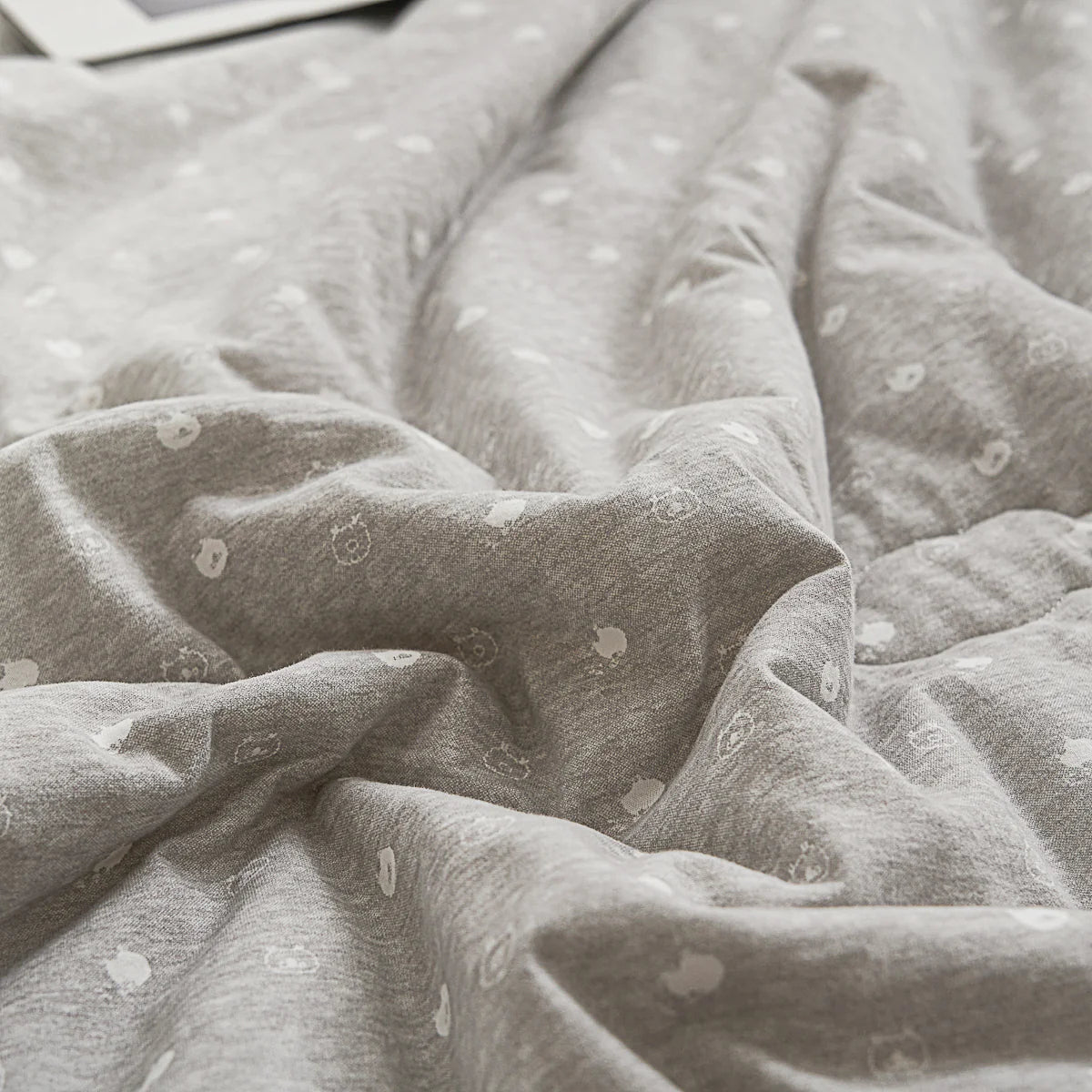 Lithe Lamb Cotton Light Comforter