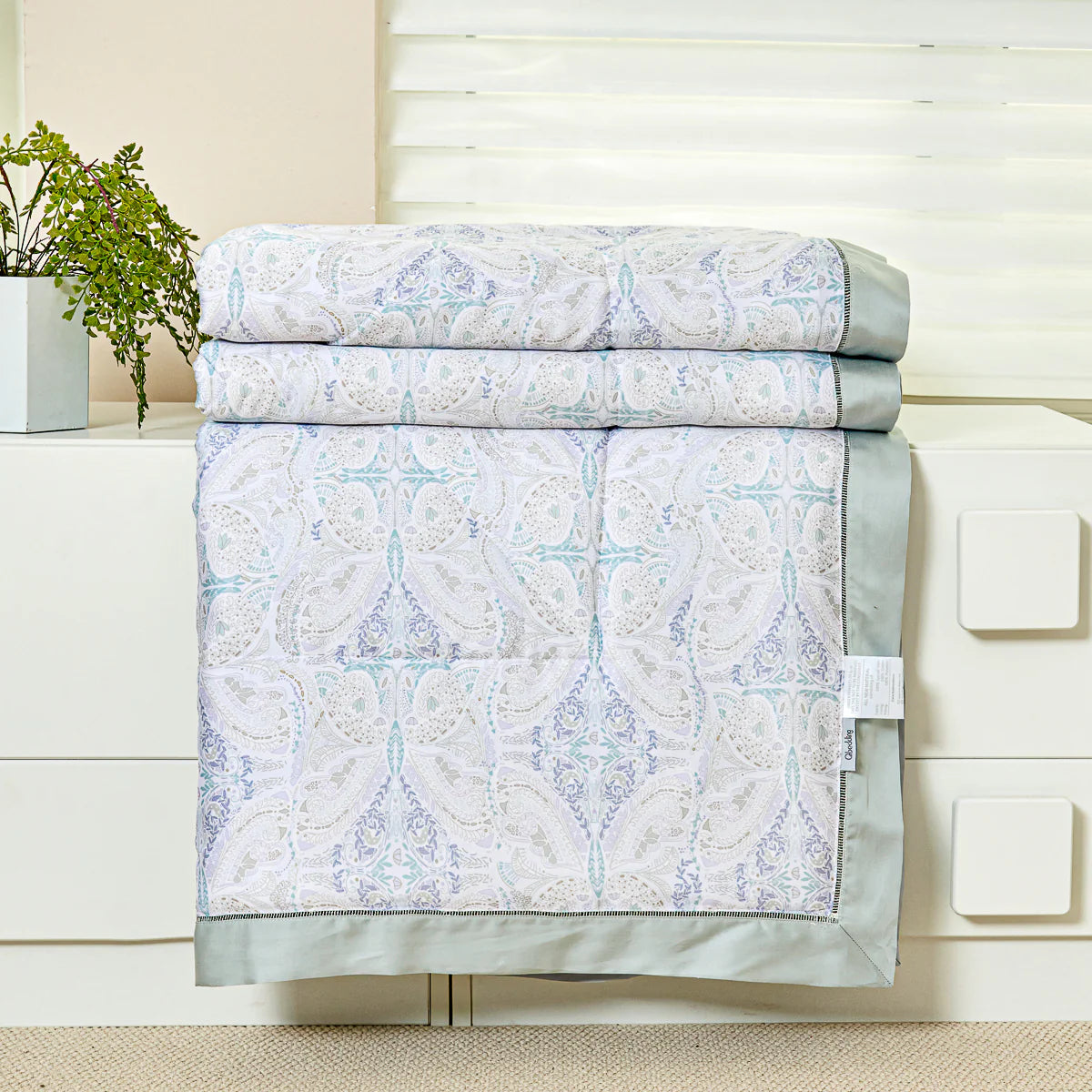 Ramona Pattern TENCEL™ Lyocell Lightweight Comforter