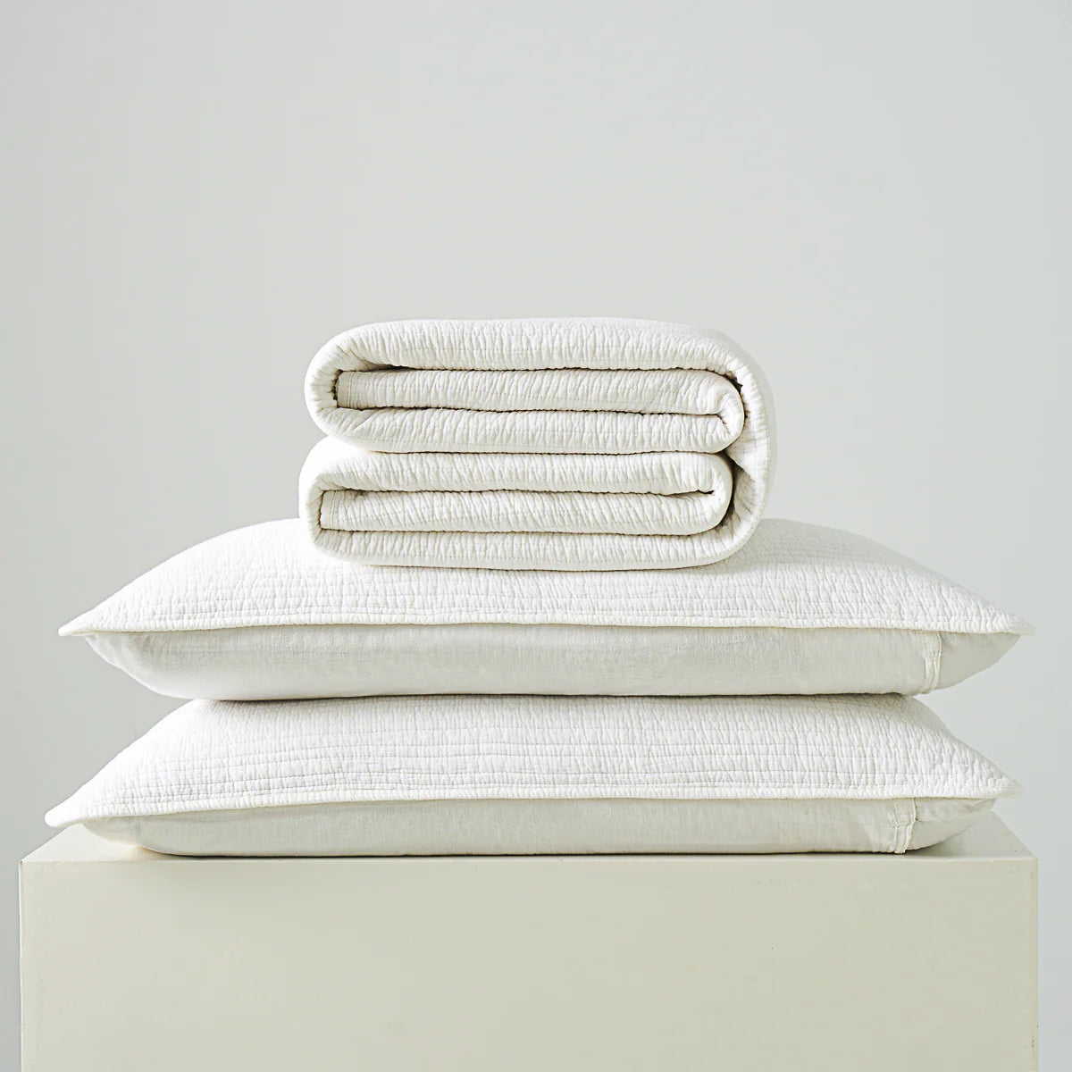 Snow White Solid Color Cotton Quilt Set