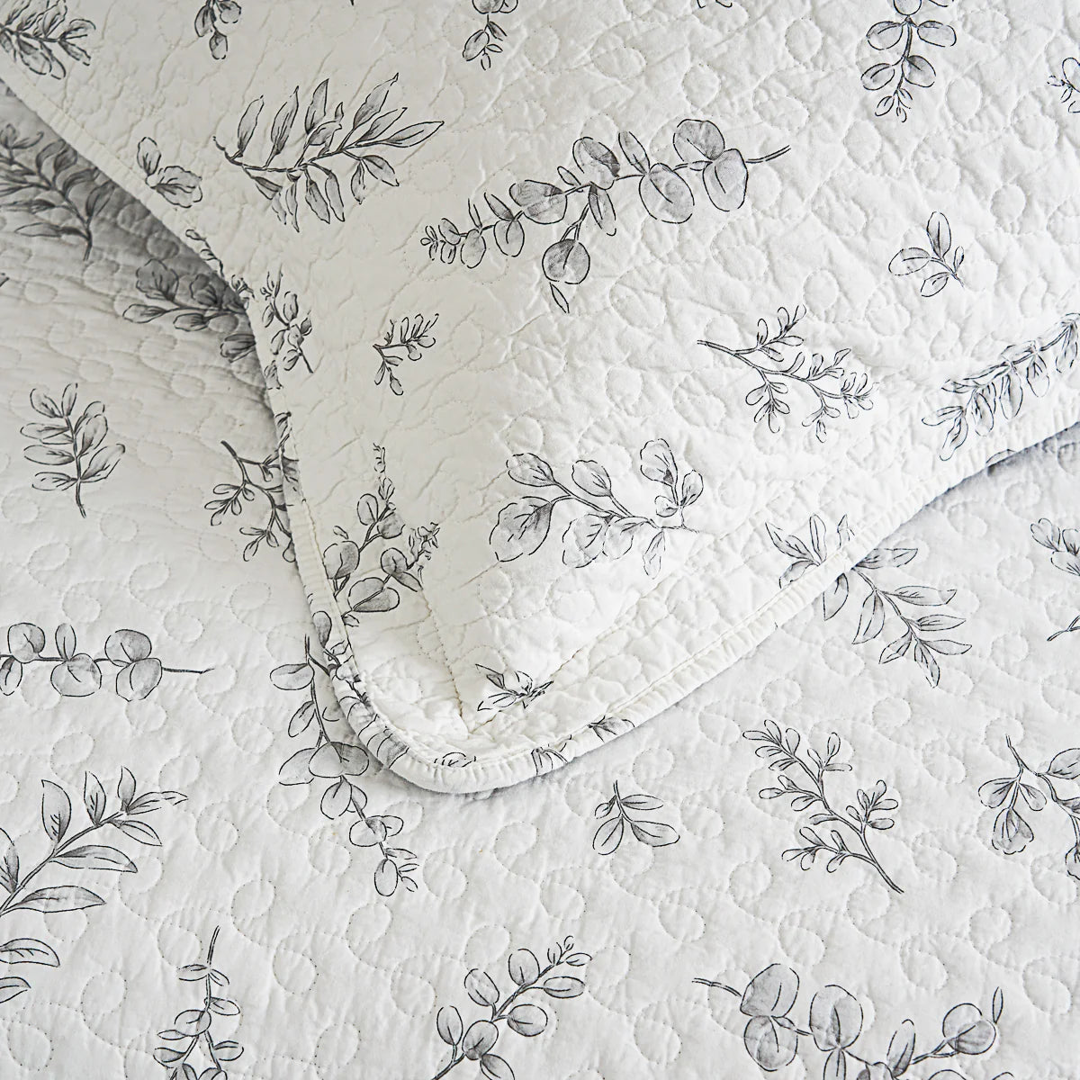 Joanny Floral Cotton Quilt Set