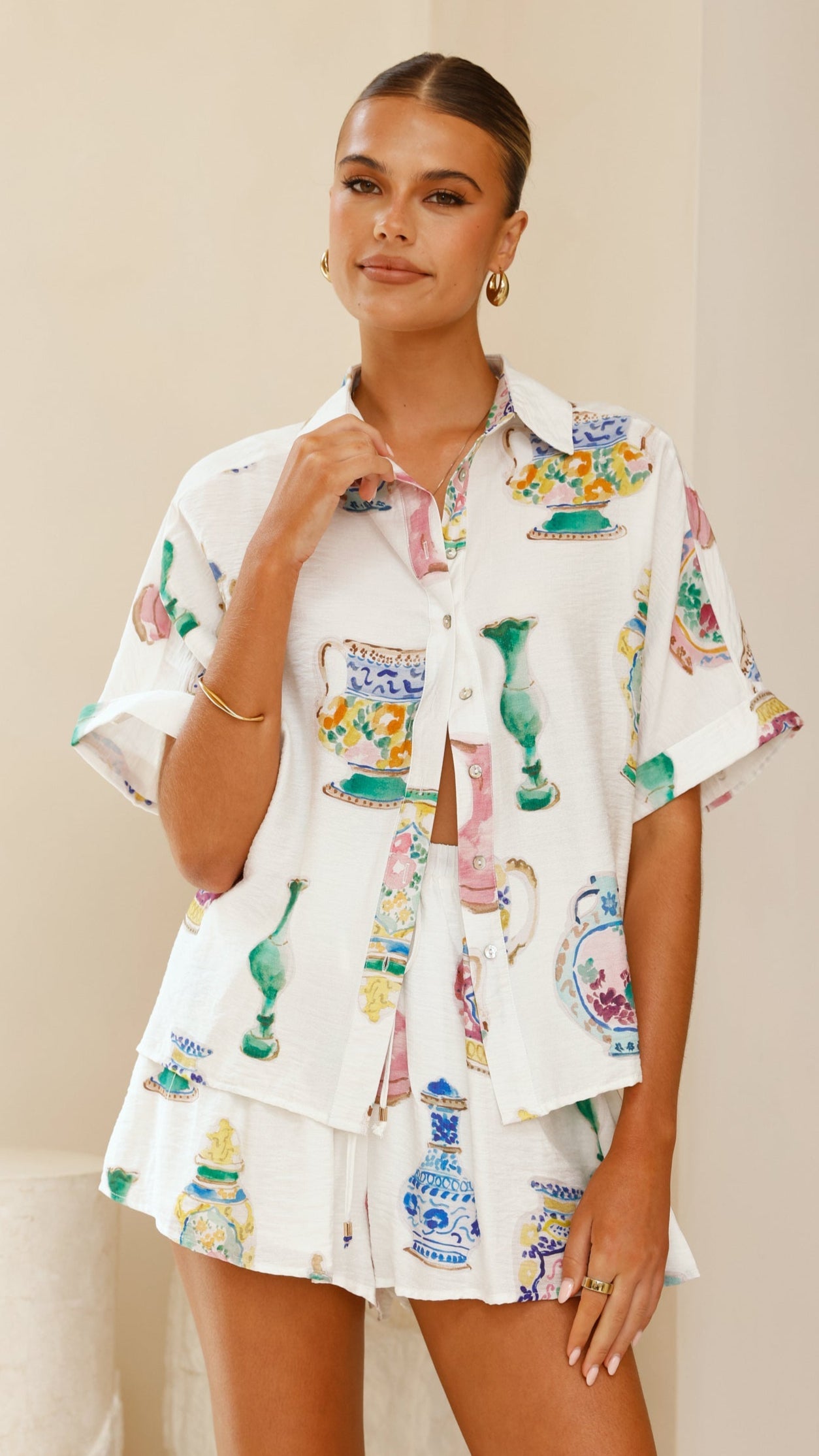 Kimberly Shorts - Vase Print