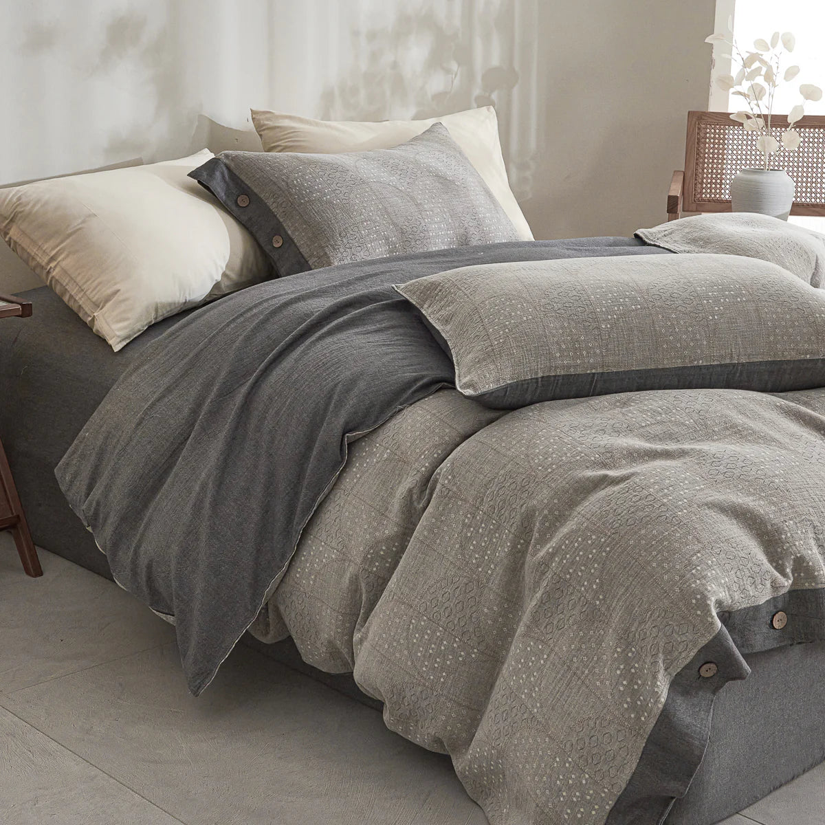 Yanis Classic Cotton Weave Fitted Sheet Set