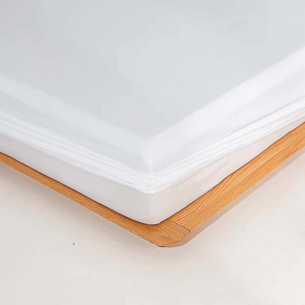 Snowflake White Premium Cotton Fitted Sheet