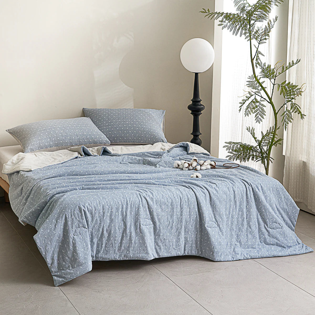 Lithe Leaf Cotton Light Comforter