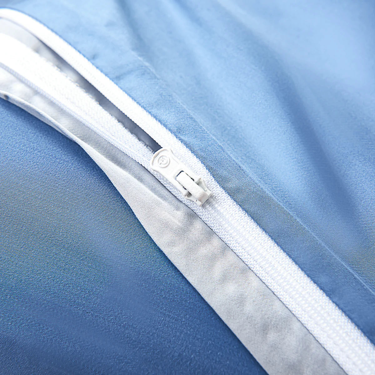 Cloisonne Blue Tencel™ Fitted Sheet Set