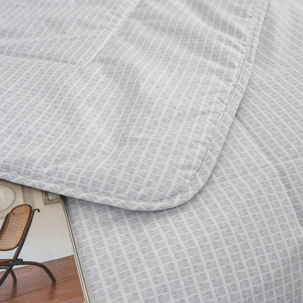 Eta  Mist White  Cotton Light Comforter