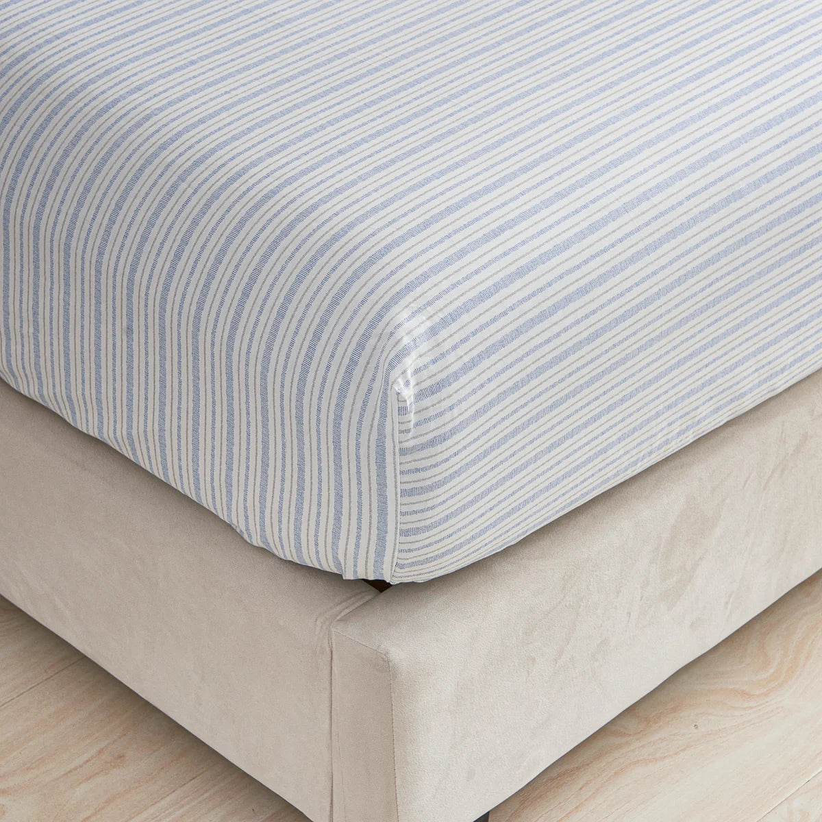 Borgan Cotton Fitted Sheet Duvet Cover Set