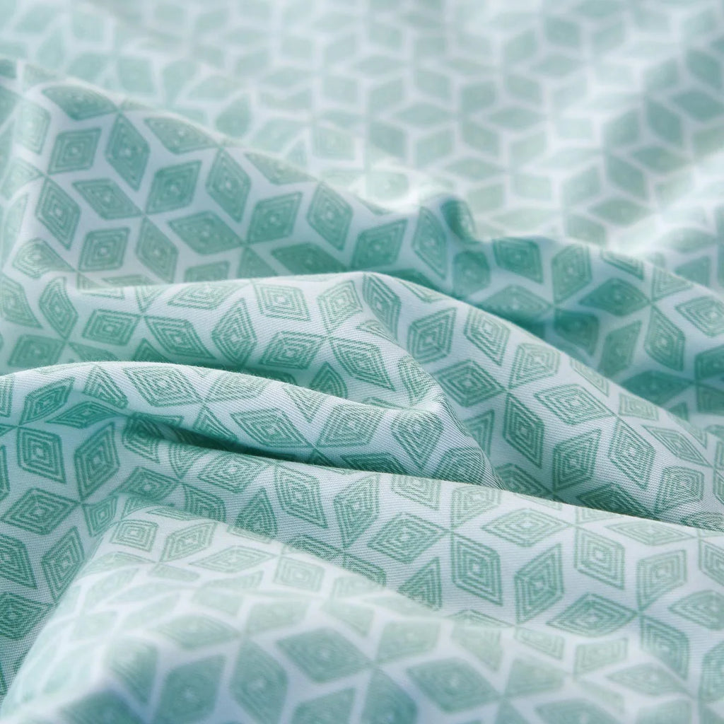 Lambda Milky Green Pattern Cotton Light Comforter