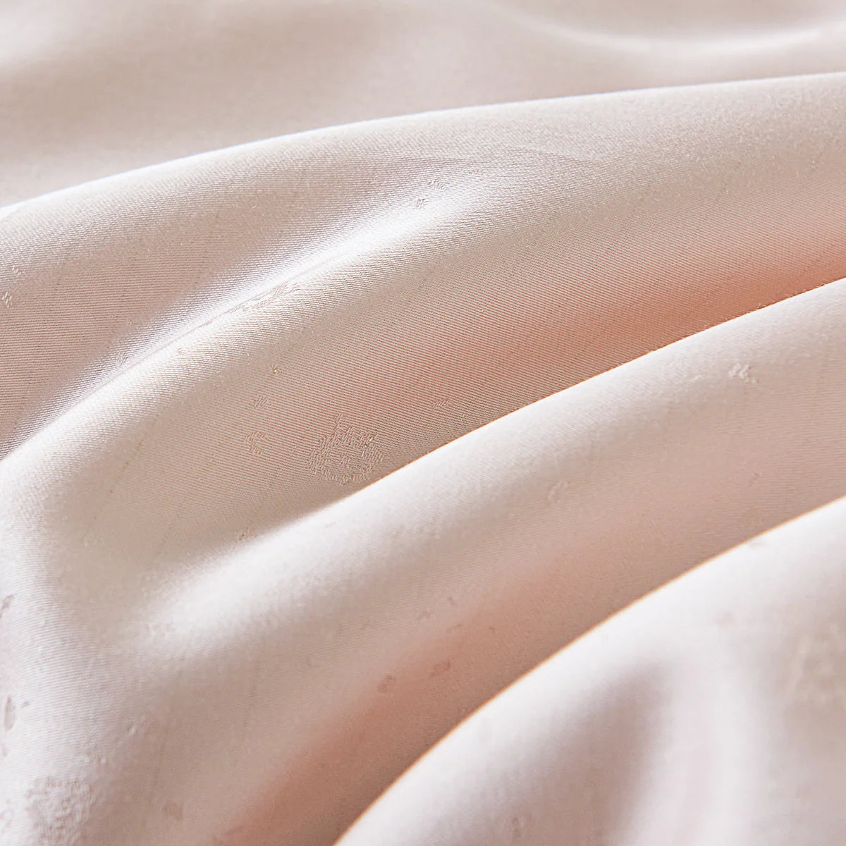 Dreamy Pink Tencel™ Jacquard Light Comforter