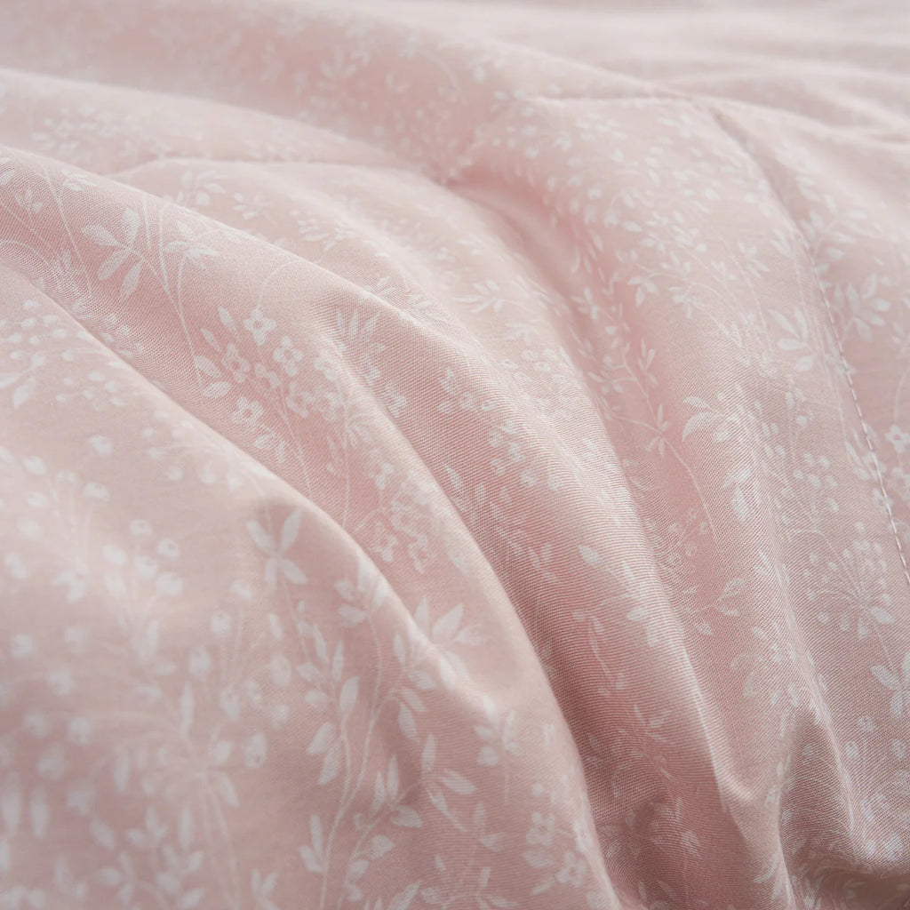 Kai Jade Pink Cotton Light Comforter