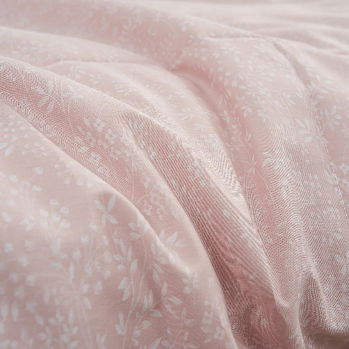 Kai Jade Pink Cotton Light Comforter