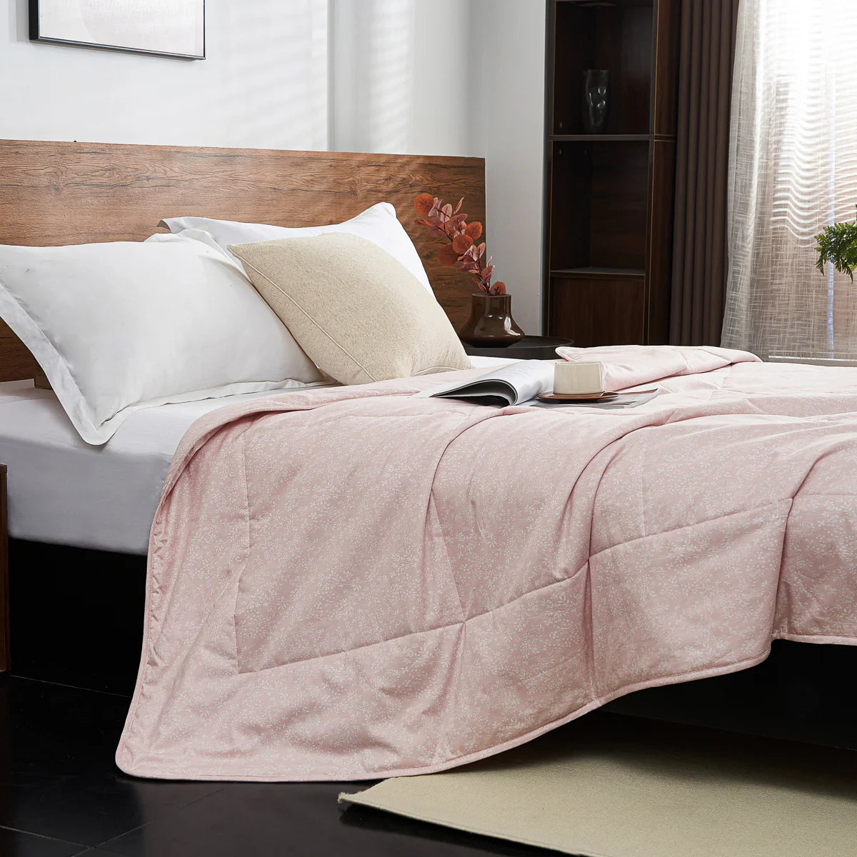Kai Jade Pink Cotton Light Comforter