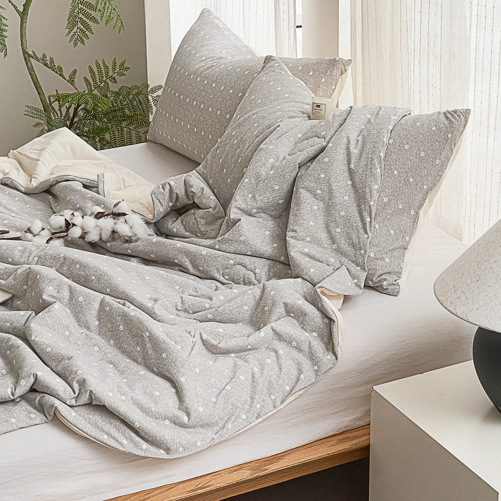 Lithe Lamb Cotton Light Comforter