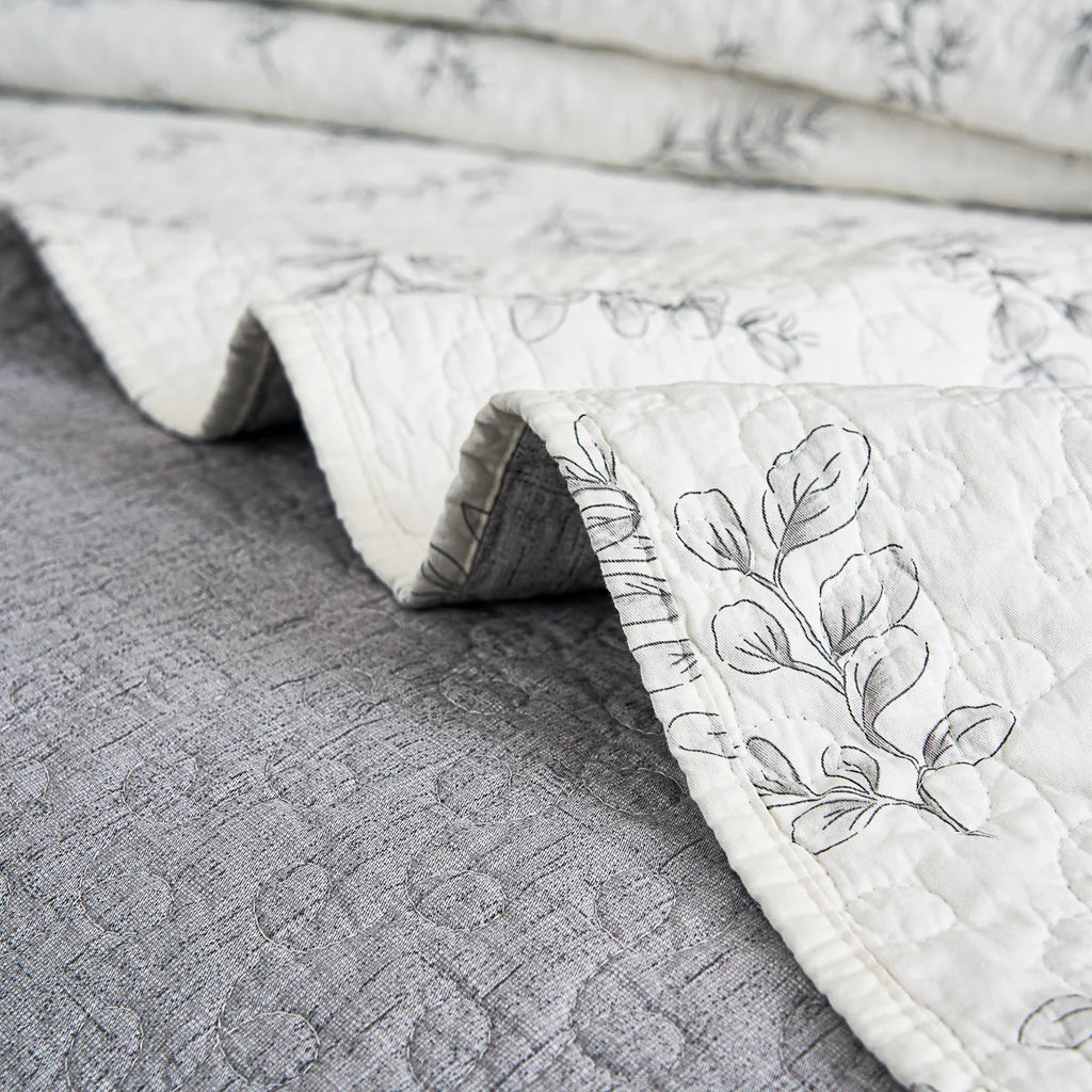 Joanny Floral Cotton Quilt Set