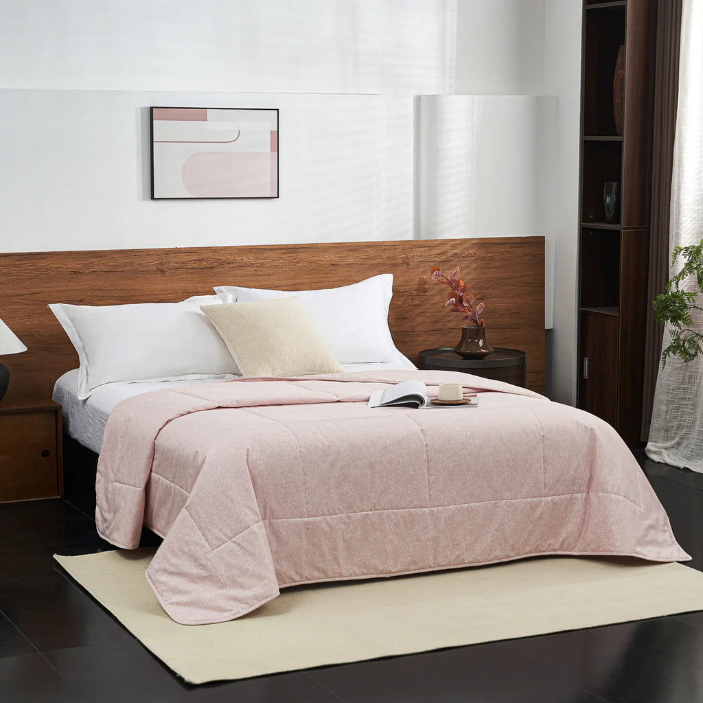Kai Jade Pink Cotton Light Comforter