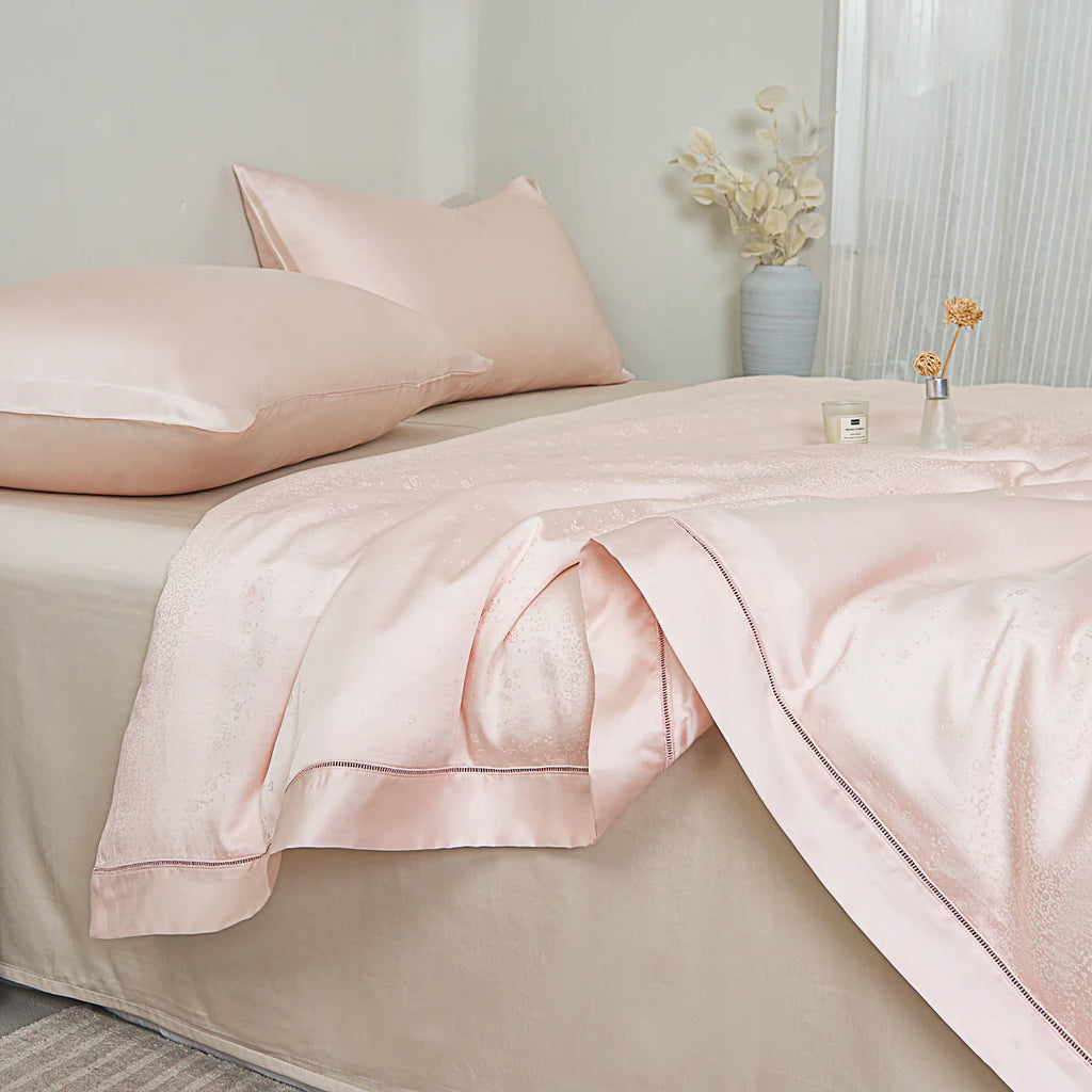 Dreamy Pink Tencel™ Jacquard Light Comforter