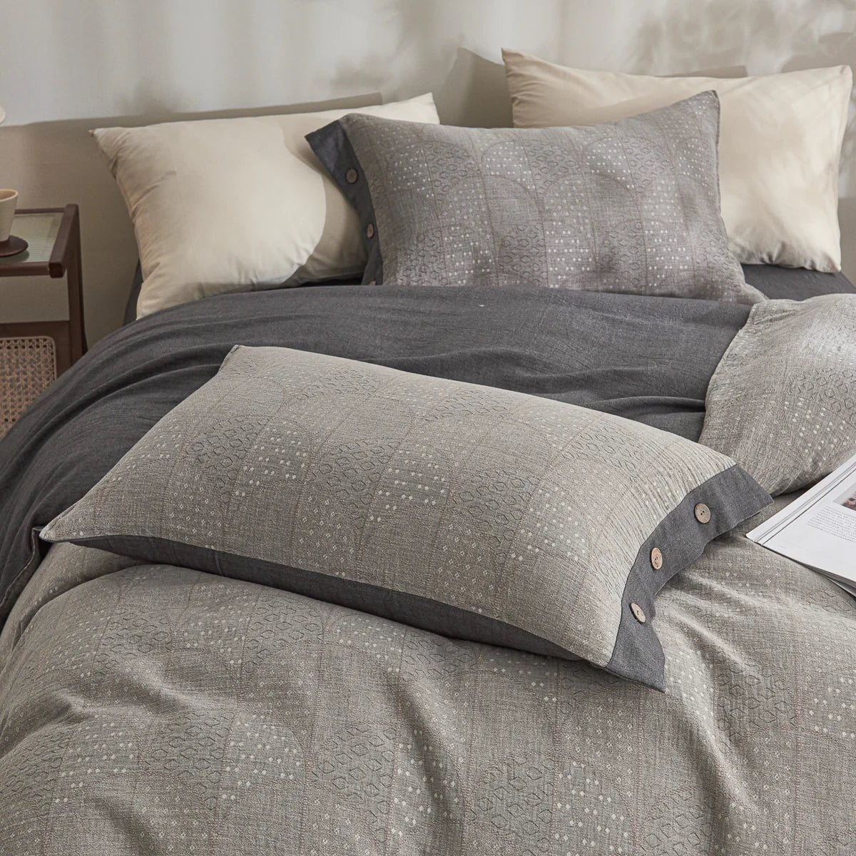 Yanis Classic Cotton Weave Fitted Sheet Set