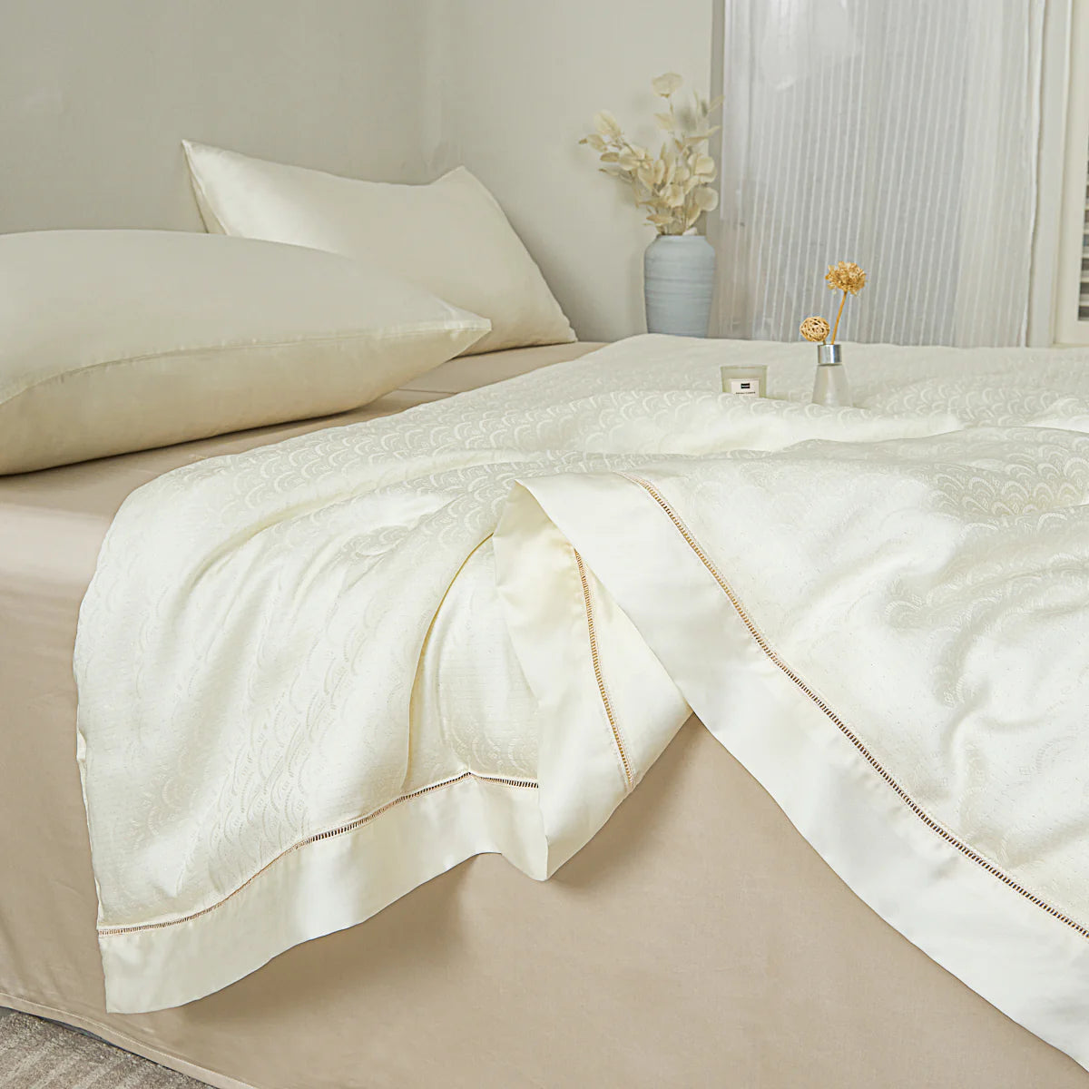 Lily White Tencel™ Jacquard Light Comforter